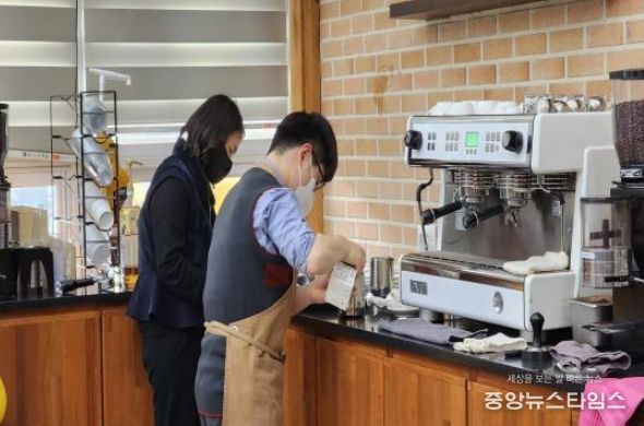 성남시 ‘바리스타·영농·원예’ 장애인 경진대회 열어