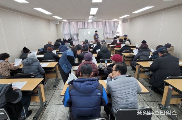 부평구노인복지관, 노인일자리‘ESG 사업단’간담회 마무리