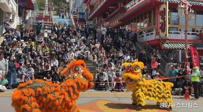 (차이나는 문화공연 행사 현장 - 사자춤 공연)