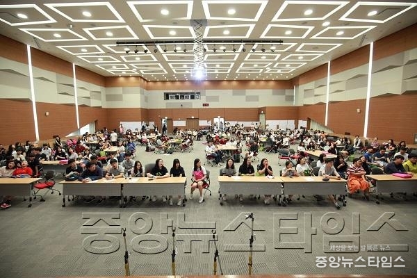 0823 학생주도 상호협력 독서토론한마당(사진1).JPG