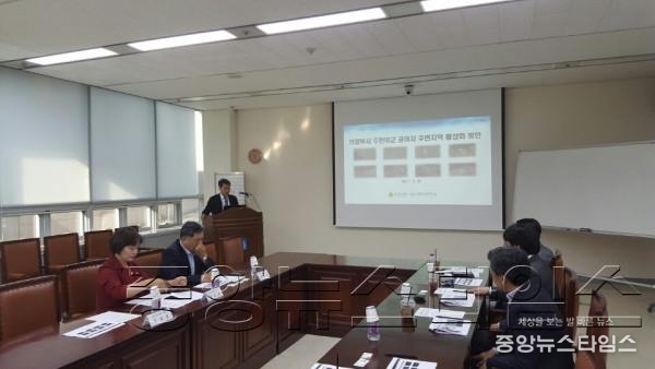 지난 복지포럼 개회사진.jpg