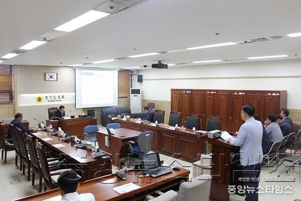 중간보고회 개최 사진.JPG