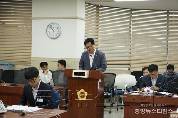 사진(윤재우 의원)2.JPG