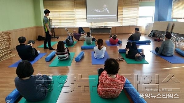 10-11-1 송탄보건소 재활운동.jpg