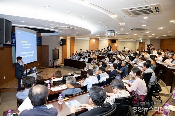 [사진] 인수위 시민참여위원회， 서울시 시민소통기획관 초청 특강 (2).jpg