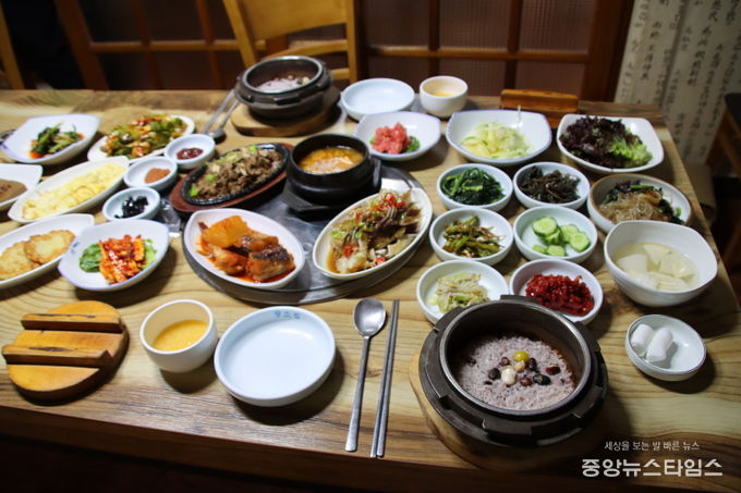 장흥 송추맛집 어울참 한정식 (촬영 문형욱 기자)