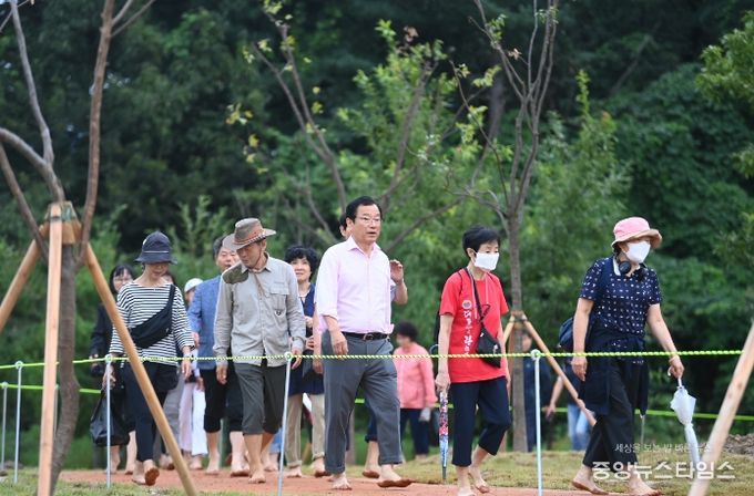 미사한강5호공원 내 구산 황토산책길