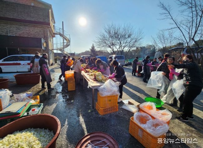 포천시 장애인거주시설 해뜨는 집, '2023 김장, 오직 한돈과 함께' 김장 행사 성료