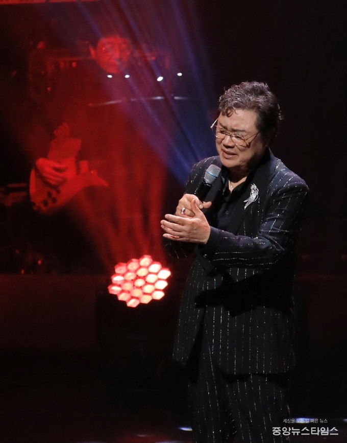 국민가수 남진, 데뷔 60주년 맞아 은평성모병원에 따뜻한 기부 실천