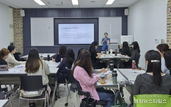여주교육지원청 위(Wee) 센터, 9월 관내 초등 전문상담인력 대상 미술치료 실제 연수 실시