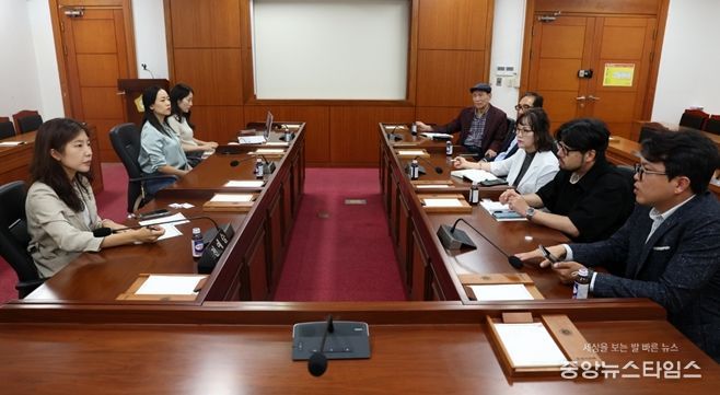 전예슬 오산시의원, 세교2지구 한신더휴 간담회·현장 방문…주민 불편 해소 방안 모색