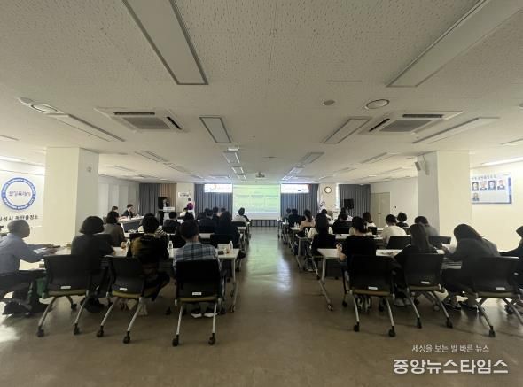 화성특례시가 26일 화성시 정원도시 기본구상 및 정원문화 진흥계획 수립 용역 중간보고회를 개최했다