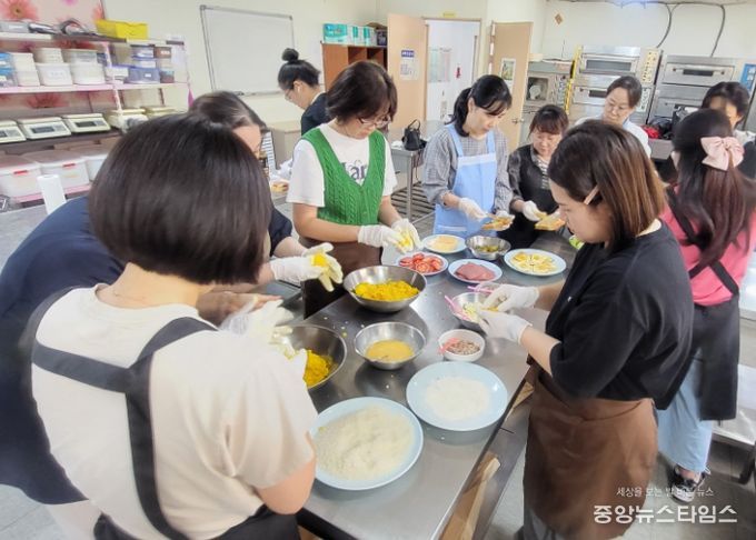 이천교육지원청, 자율선택급식 운영학교 대상 지역 식재료를 활용한 요리 연수 진행