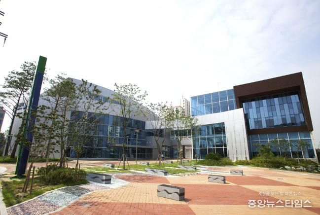 하중동 국민체육센터 전경