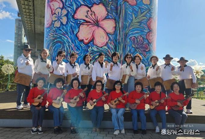 계양구 동양노인문화센터 ‘행복누리 예술단’, 버스킹 공연 성황리 마쳐