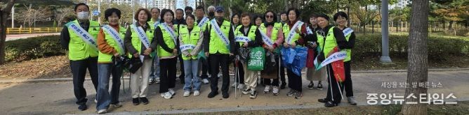 가을철 맞이 하늘체육공원 일대 환경정비