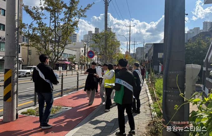 용인특례시는 24일 개인형 이동장치(PM) 안전 캠페인을 실시했다.(용인시 제공)