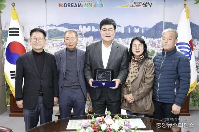 마을대표단 감사패 전달