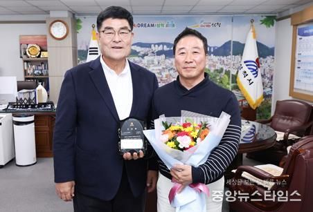 덕산청년회 최병석씨, 공로 표창