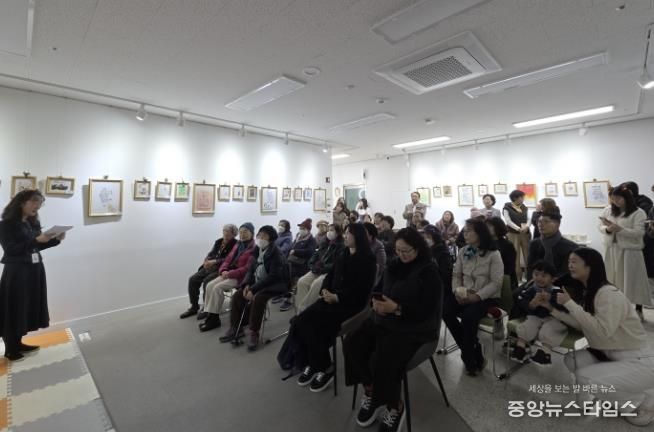 시흥시장곡종합사회복지관, 연말 맞이 복도갤러리 운영