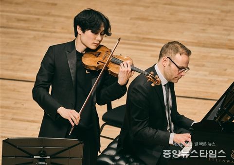 강원의 사계 <봄> 양인모 & 조나단 웨어