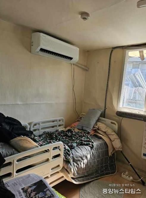 건강관리 취약계층 가구에 설치된 한파 대비 냉난방기