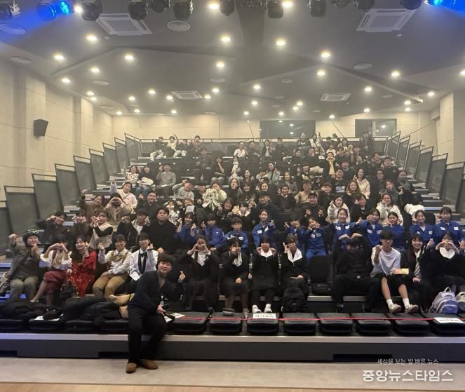 2025년 포천시 청소년뮤지컬스쿨 연말 발표회 성공적으로 마쳐