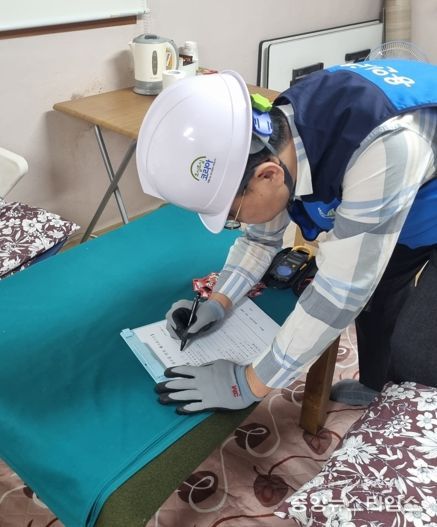 용인도시공사가 용인특례시 처인구에 있는 지역내 40곳의 경로당의 전기 안전점검을 마무리했다.(용인시 제공)