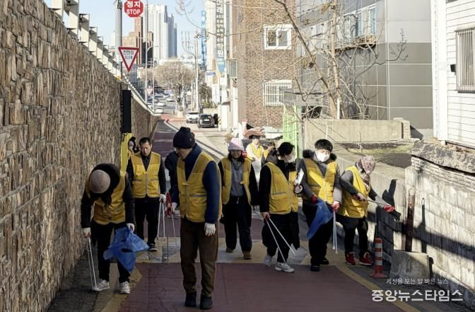 수원시 장안구 연무동, 마음샘정신재활센터와 함께 겨울 연말맞이 대청소 실시