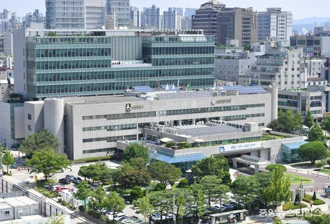 수원시청사 전경