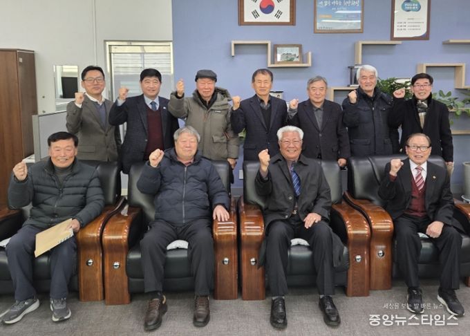 화성특례시가 14일 동부권 경로당 분회장 및 노인대학 학장과 간담회를 개최했다.(화성시 제공)