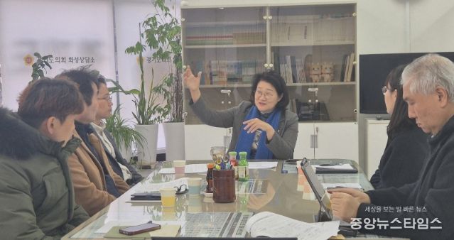 신미숙 의원, 영재교육의 새로운 지평 기대...화성시인재육성재단 논의