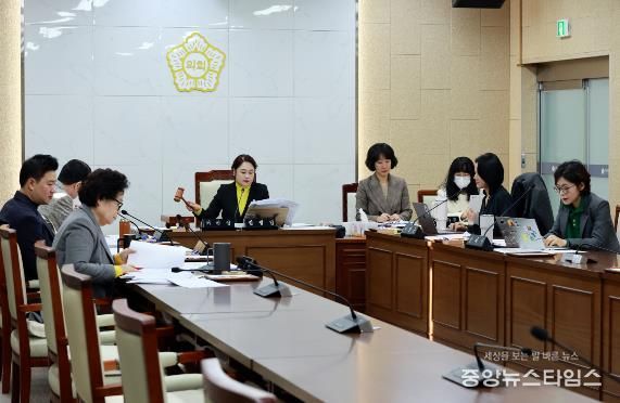연수구의회 기획복지위원회, 제277회 임시회 조례안 심사