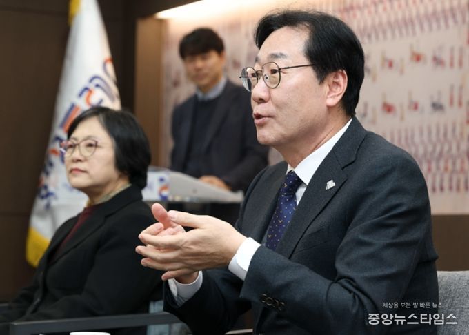 정명근 화성특례시장이 문화예술·관광 정책 협력 방향에 대해 발언하고 있다.(화성시 제공)