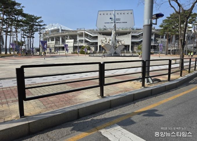 도로 시설물 작업 후